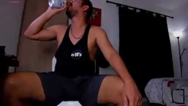 Cloudy pigDude online show from February 1, 4:00 am