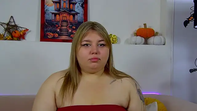 LillianKim online show from November 2, 6:39 am