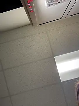 cinnatitties online show from September 25, 9:01 pm