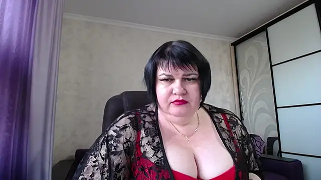 JuicyLady Di online show from October 18, 1:14 pm