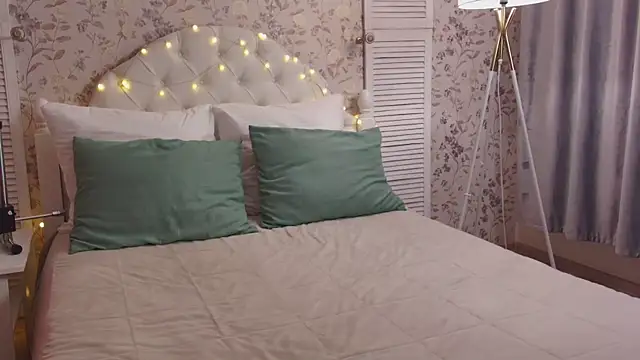 Wendy-Darling online show from April 2, 1:58 am