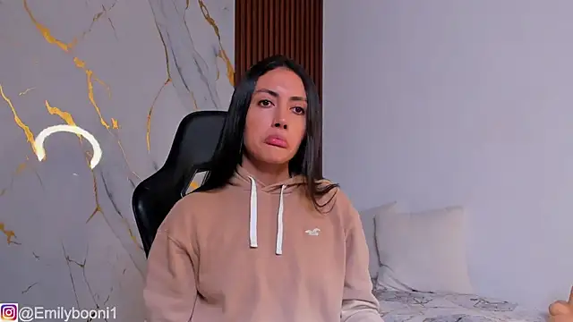 EmilyBoonny1 online show from November 14, 6:52 pm