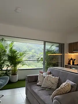 divavirtual11 online show from April 1, 9:34 pm