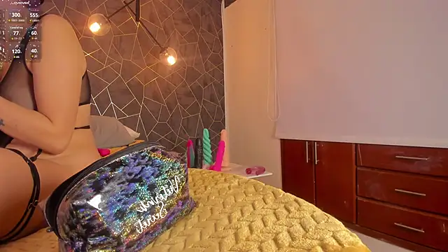 dayra angels online show from October 27, 8:03 pm