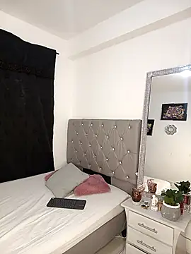 AmandaNordby  online show from February 15, 10:03 am