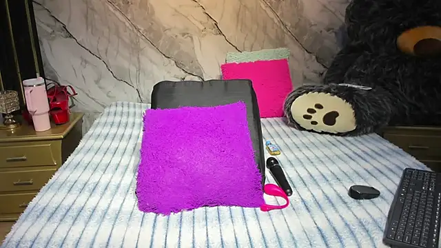 Niyirey1 online show from February 16, 1:11 pm