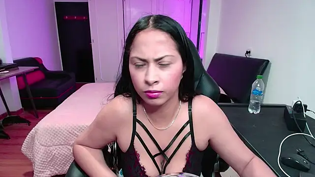 yesie hot online show from October 15, 12:57 am