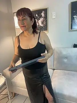 Savvanahh online show from April 20, 3:26 pm