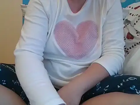 RealLittleRedRidingHood online show from February 8, 3:27 pm