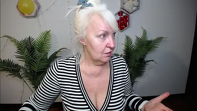 BlondyLeeBest online show from March 15, 8:11 pm