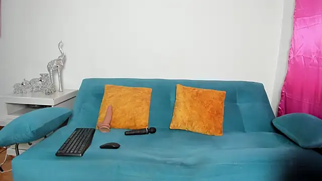 Victoria Jonness online show from December 15, 8:14 pm