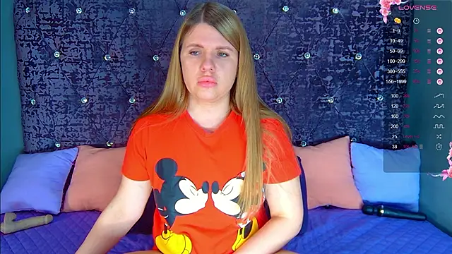 NoraBigAss online show from February 4, 7:00 am