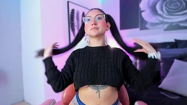 lucy neil online show from September 22, 7:01 pm