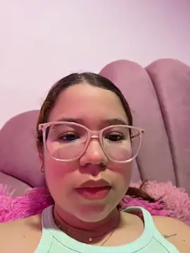 Lucyklein2022 online show from July 12, 12:22 am