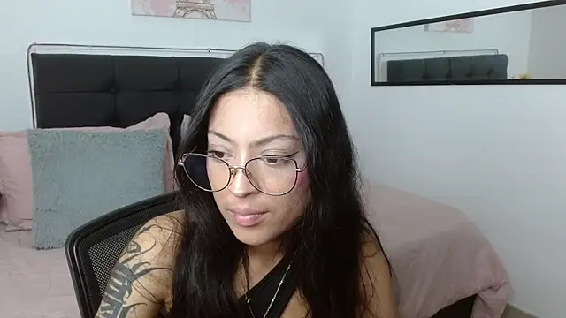 vaness weet online show from March 20, 10:14 pm