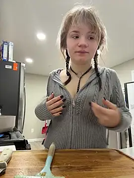 Cutiepiespanks online show from February 15, 1:08 am