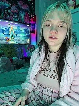 Cutiepiespanks online show from April 12, 7:55 am