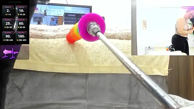 Paulina Davis  online show from January 13, 9:08 pm