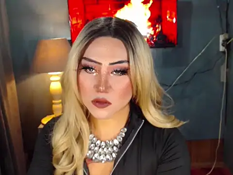 BlackAlison online show from April 15, 5:13 pm