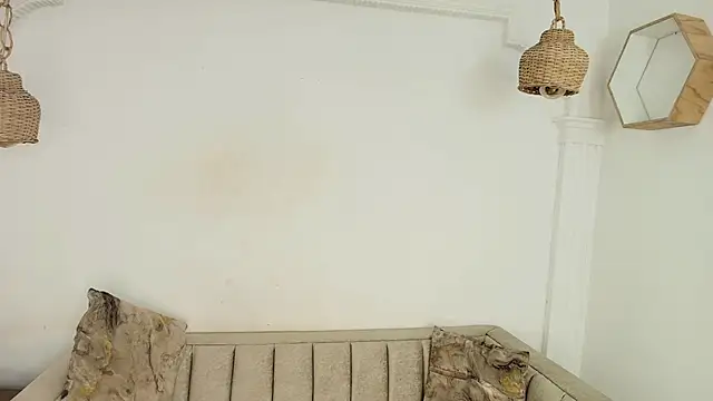 kristyl paez online show from September 24, 8:30 pm