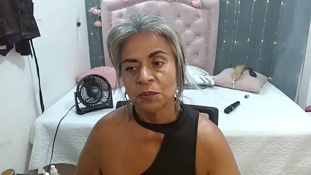 lalisha 96 online show from November 2, 2:04 am