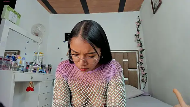 kendall-ewers online show from July 26, 12:29 am