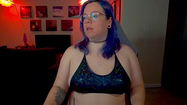 KiraSpitQueen online show from May 27, 4:09 am
