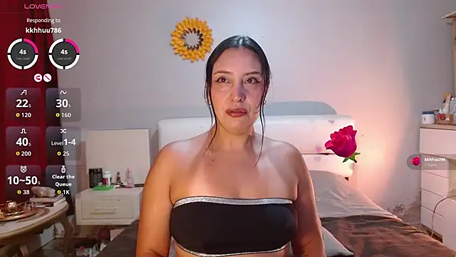 Freyja soh online show from April 6, 9:49 pm