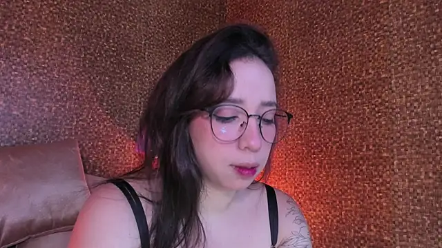 Apartment28 online show from June 30, 2:11 am
