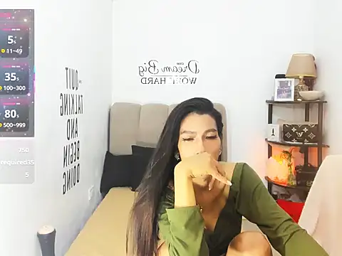 Trixie Mattel21 online show from March 2, 5:08 am