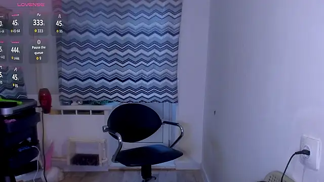 Carina E online show from February 17, 1:43 pm