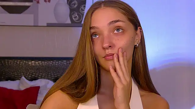 VirginieCruz online show from October 19, 7:16 pm