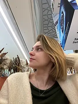 ValenciaShock online show from February 18, 6:45 am