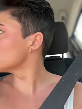 LukeLouHarvey online show from October 7, 4:28 am