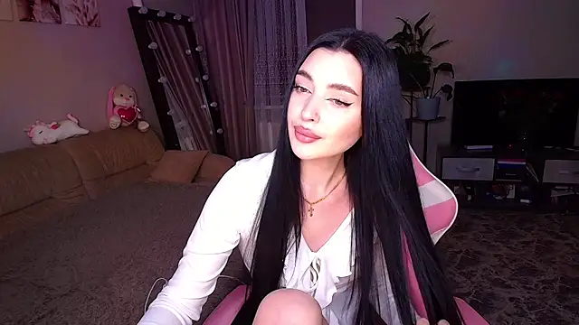   Malika   online show from November 8, 1:27 pm