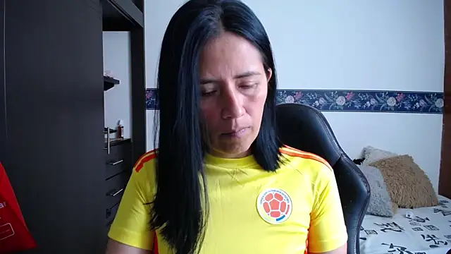 sharoon cheerry online show from November 18, 3:13 pm