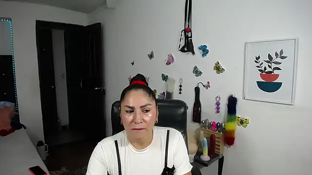 mature bigboobs10 online show from March 22, 8:20 am