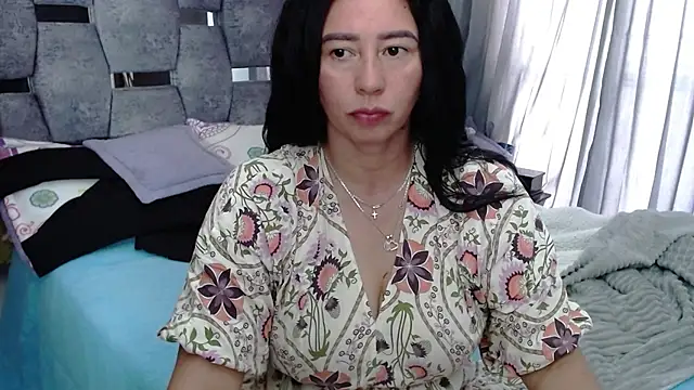 sara hott 1 online show from November 14, 9:26 pm