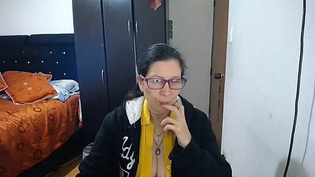 latin49 online show from July 27, 3:25 am