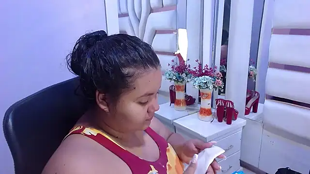 ValenTitis online show from October 11, 8:22 pm