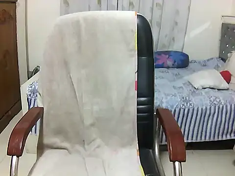 cutebengaligirl online show from July 4, 12:23 pm
