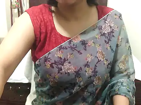cutebengaligirl online show from June 21, 8:35 pm