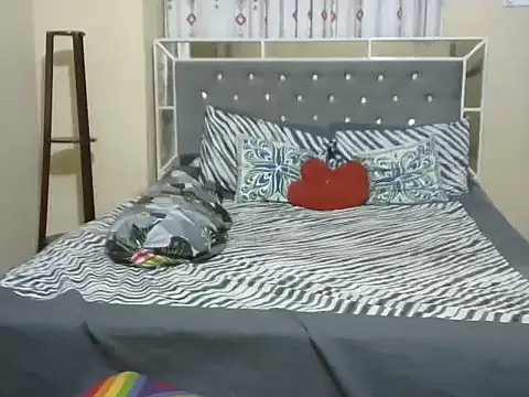 cutebengaligirl online show from September 12, 2:01 am