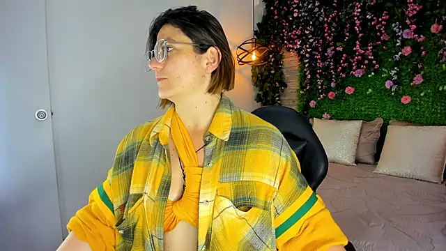 SarahDeyvis online show from December 4, 11:12 am