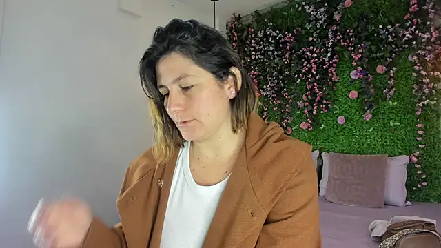 SarahDeyvis online show from February 23, 2:05 pm