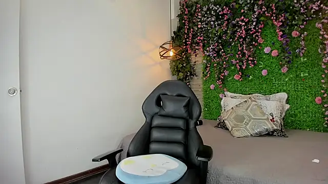 SarahDeyvis online show from February 26, 5:34 pm