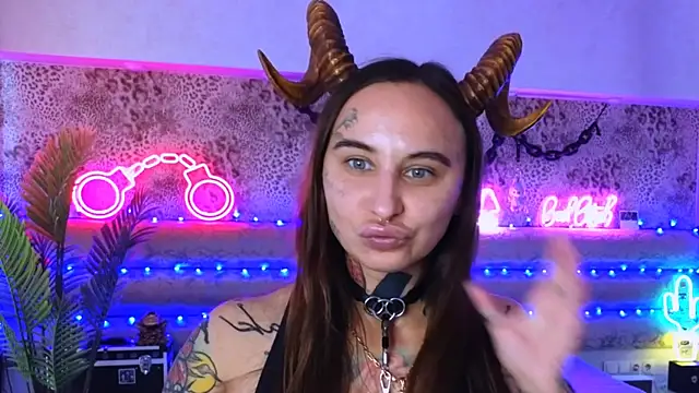 Cool Freak  online show from September 28, 10:31 am