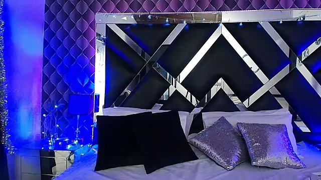 victoriaa lee  online show from February 17, 7:24 pm