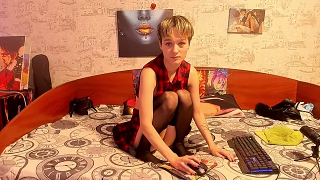 KagamiTayga online show from October 1, 8:30 am