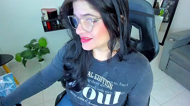 BellaFlaming online show from September 13, 12:13 pm